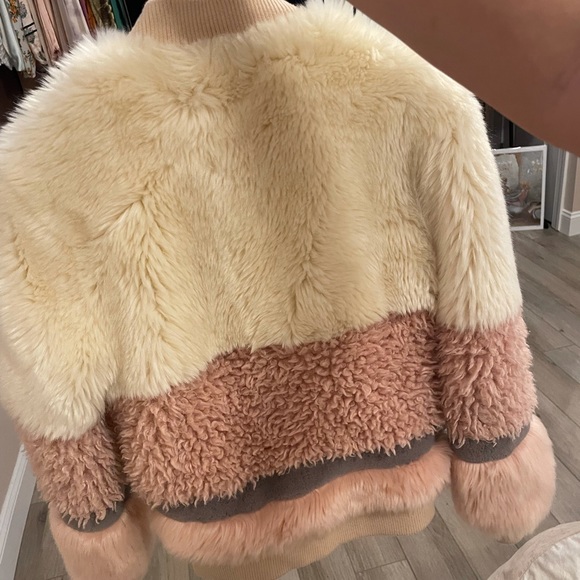 John + Jenn xs shearling coat/ bomber vibe. - Picture 3 of 5